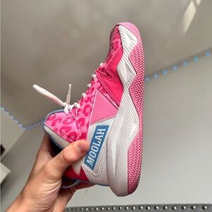 Women's Pink Athletic Shoes Size 4.5